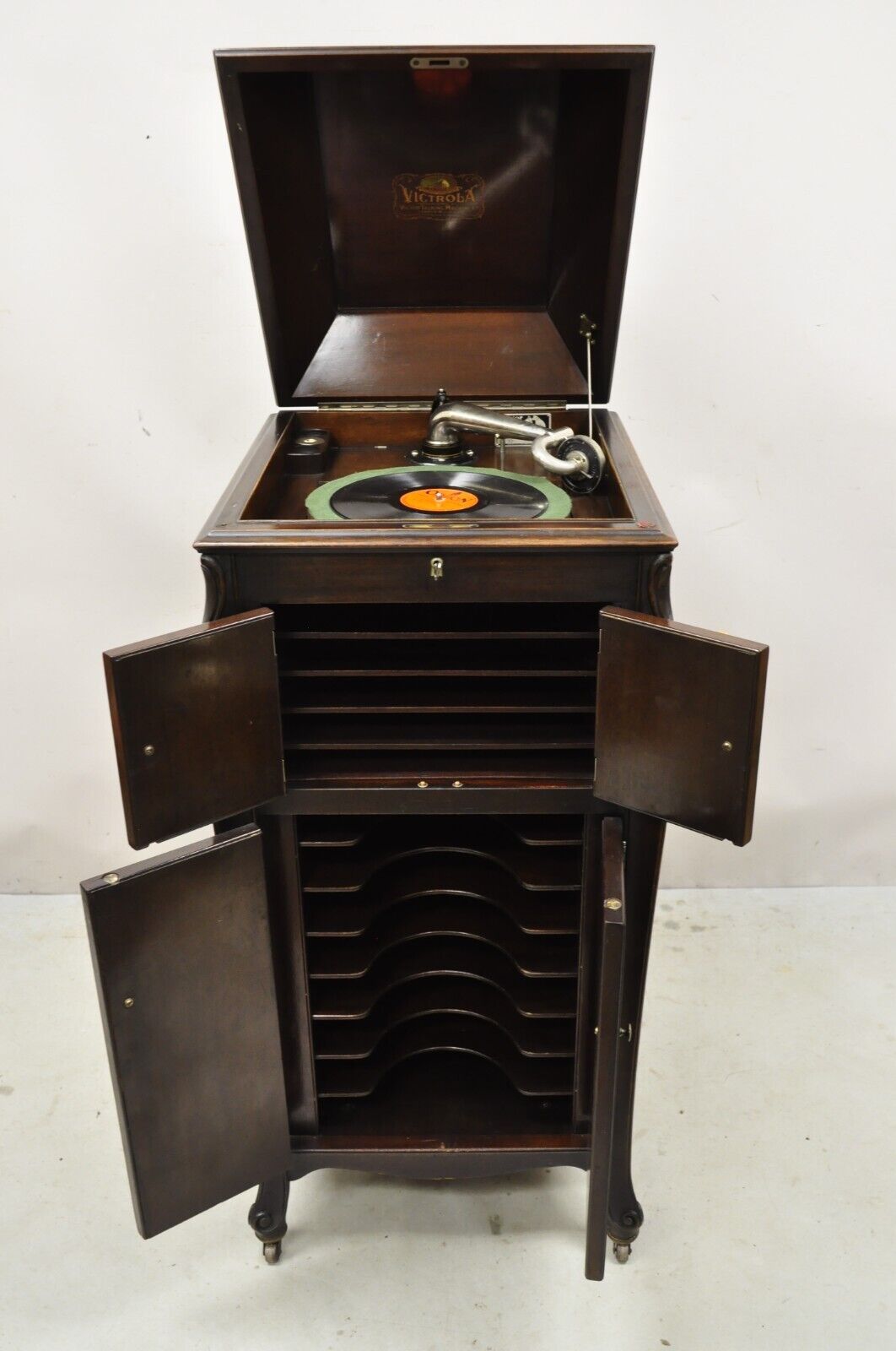 Antique Victor Talking Machine VV-XI Record Player Victrola Mahogany Floor Model