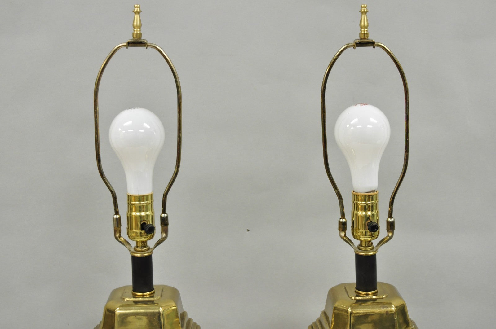 Vintage Chinoiserie Chinese Ginger Jar Brass Plated Metal Table Lamps - a Pair