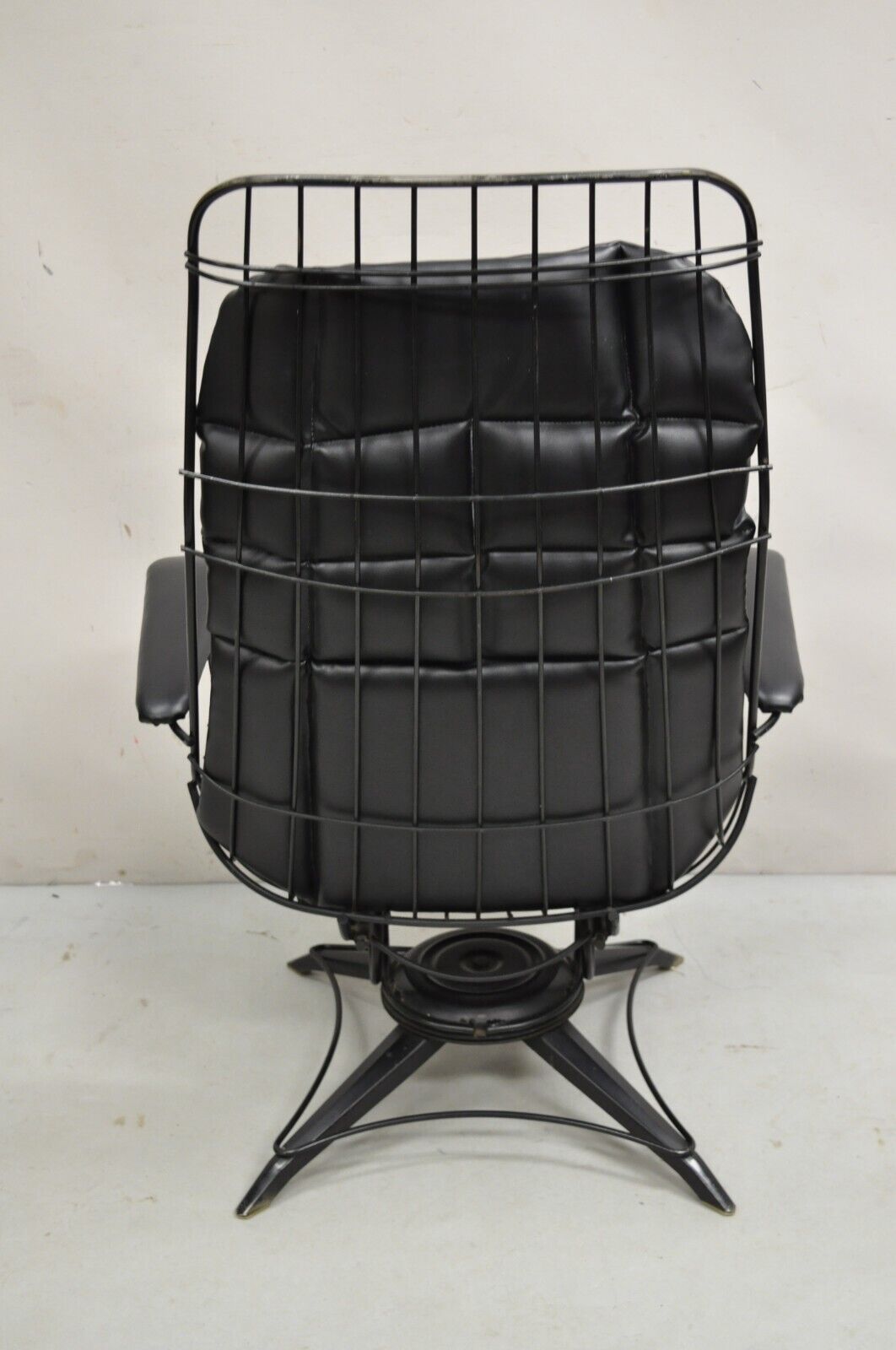 Vintage Mid Century Modern Homecrest Tall Swivel Wrought Iron Black Lounge Chair