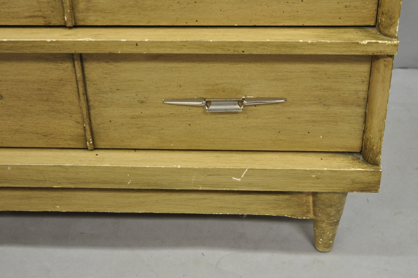 Vintage Mid Century Modern Blonde Wood 3 Drawer Dresser Commode Chest Nightstand