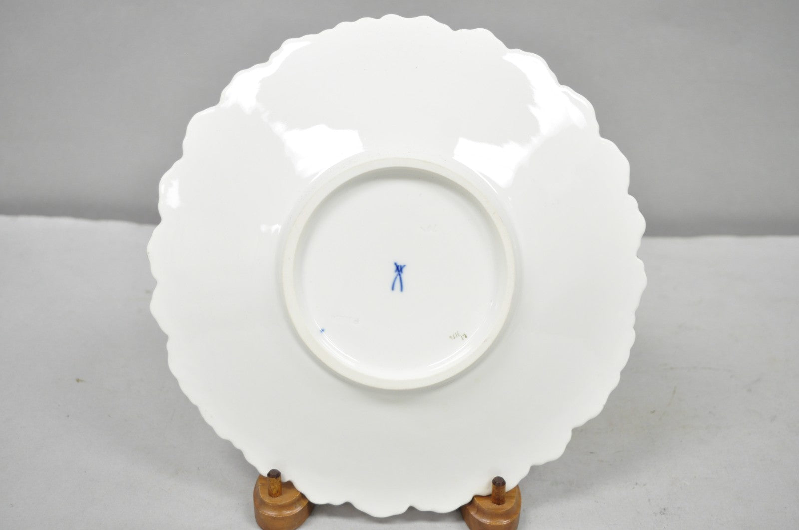 Meissen French Floral Hand Painted Red Porcelain Scalloped Cabinet Plate Bowl