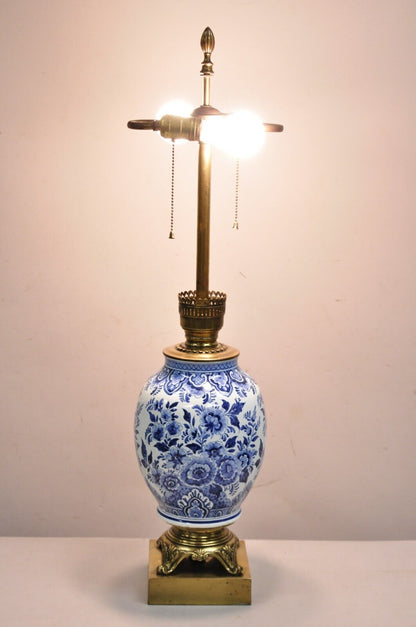 Vintage Chinoiserie Oriental Blue & White Brass & Porcelain Egg Table Lamp