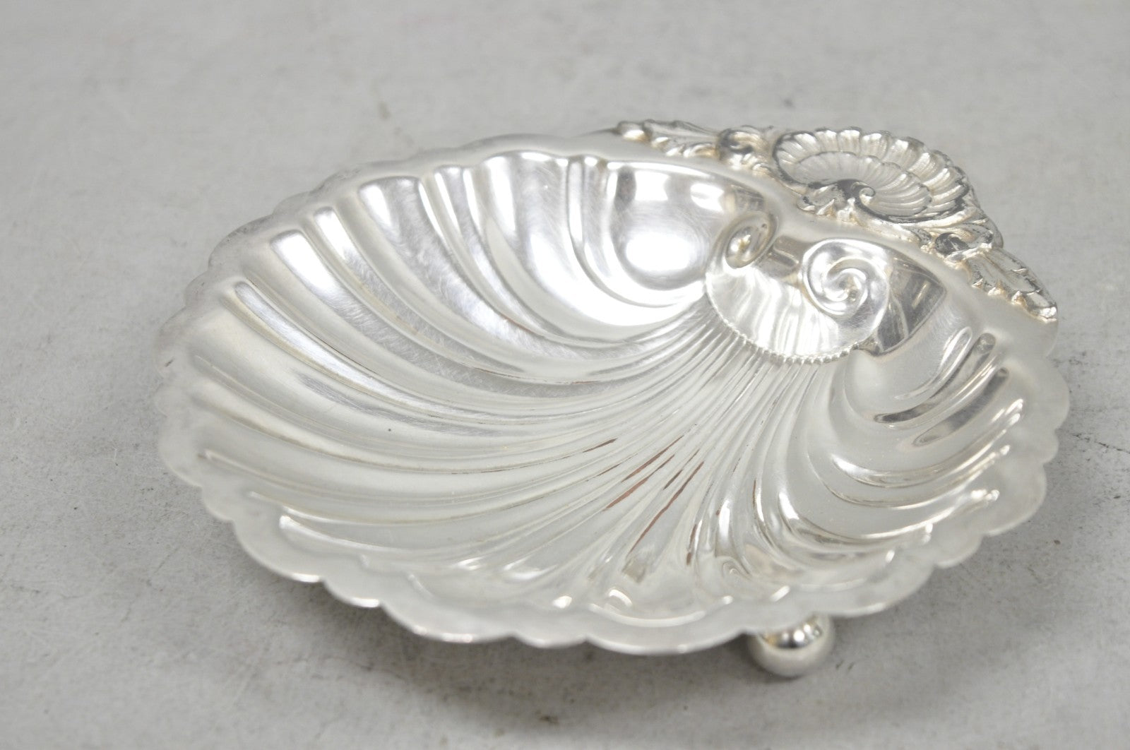 Vintage English Regency Style Silver Plated Small Clam Shell Trinket Dish