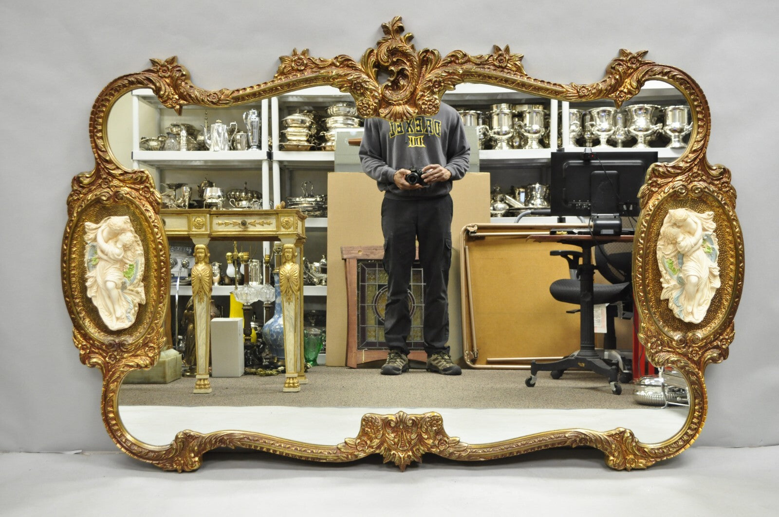 Gil, and Harrison by Mirror Rococo Giltwood Carved rococo 小物 1990s sale for 小物