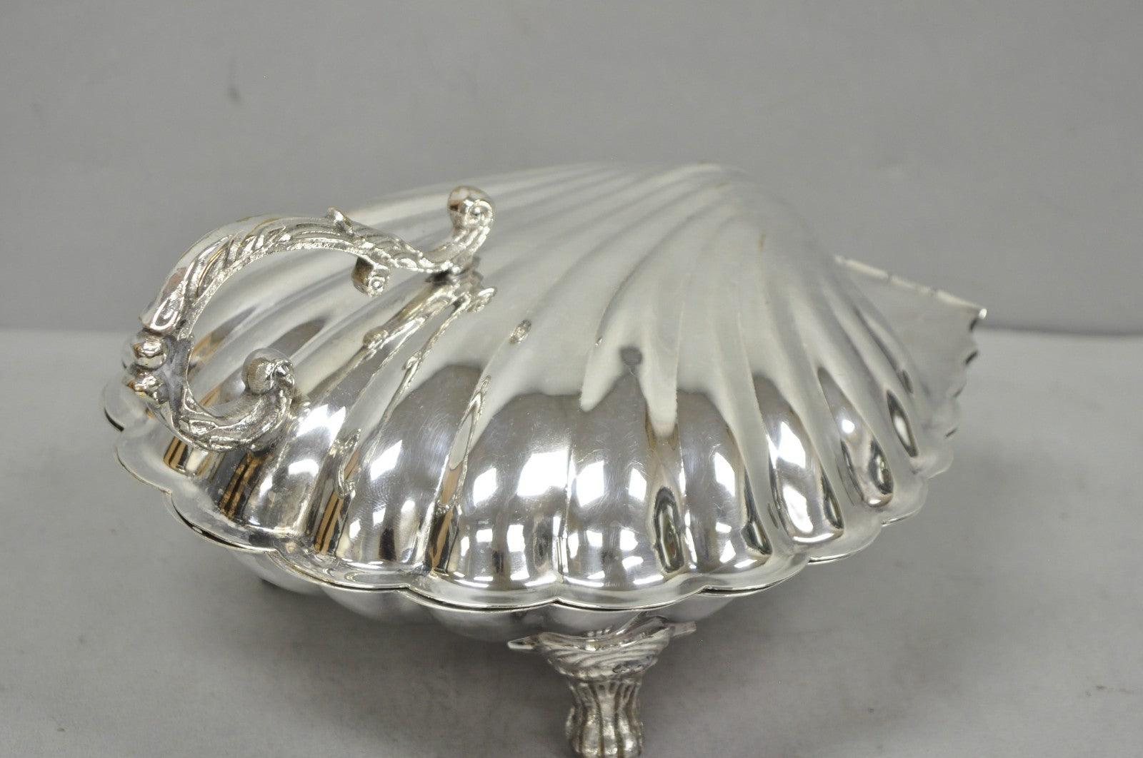 Vintage Regency Style Silver Plated Clam Shell Hinged Warmer with Floral Handle