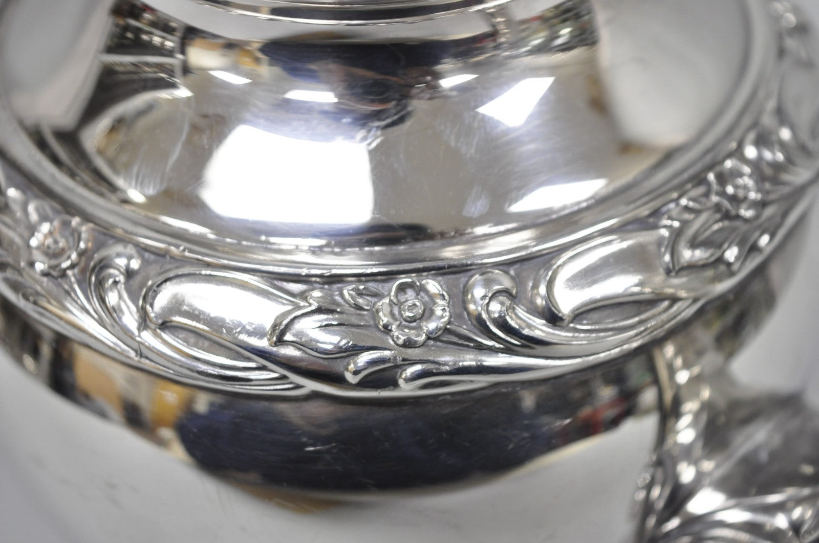 Vintage Rogers & Bro "Exquisite" 4602 Victorian Silver Plated Coffee Pot Teapot