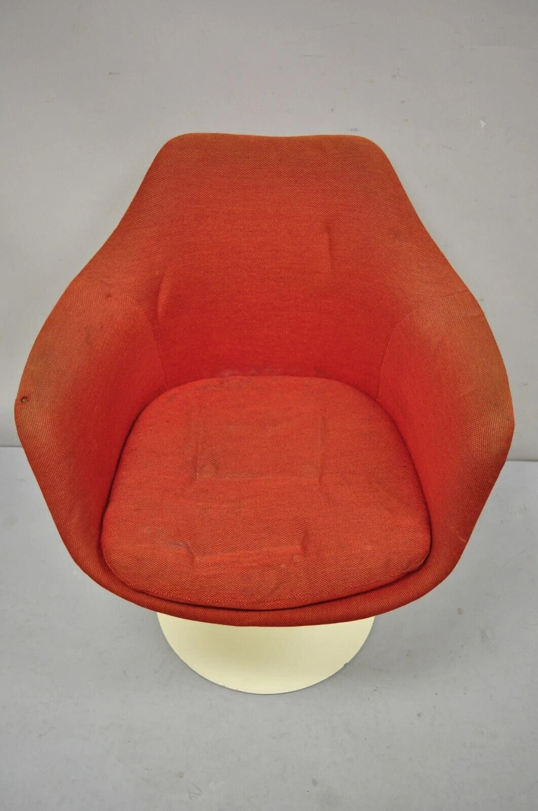 Vintage Knoll Eero Saarinen Red Upholstered Fiberglass Tulip Arm Chair