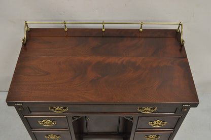 Vintage Sligh Georgian Chippendale Style Crotch Mahogany Kneehole Desk