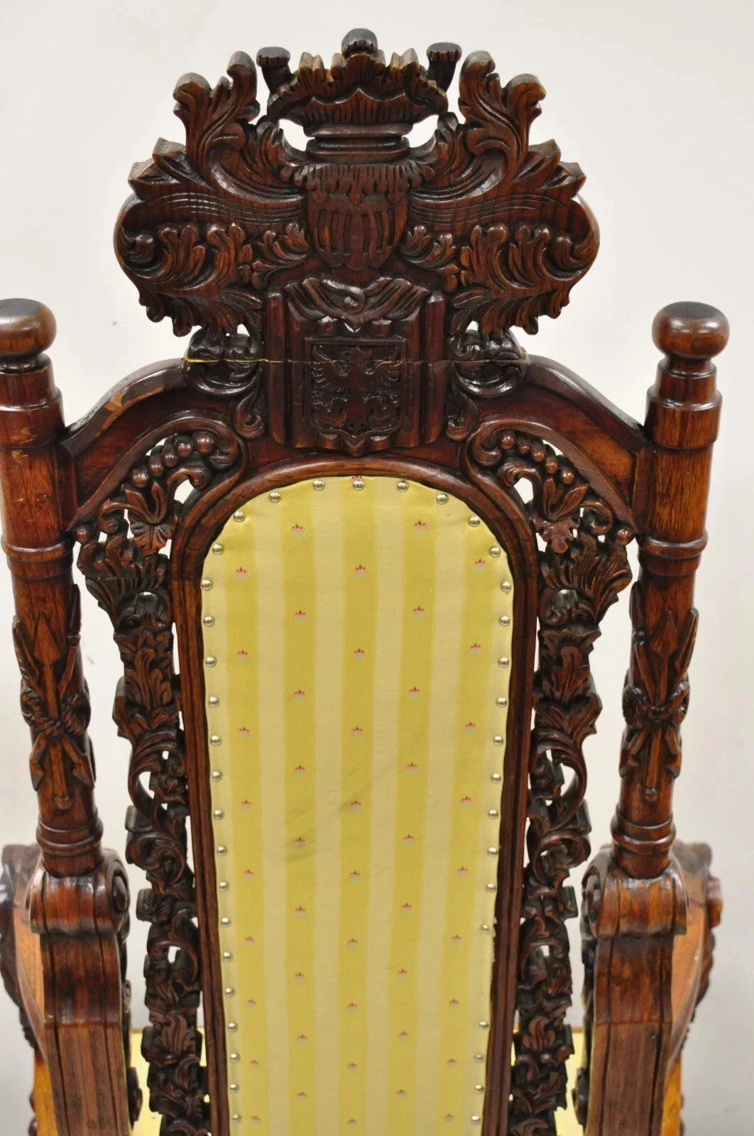 Renaissance Gothic Style Large Figural Lion Carved Wood Paw Feet Throne Chair