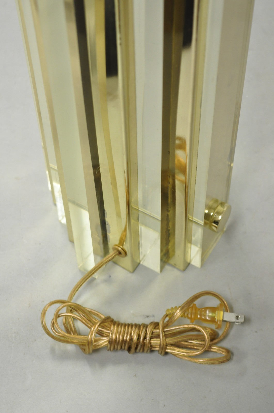 Vintage Mid Century Modern Lucite & Brass Cityscape Skyscraper Table Lamp