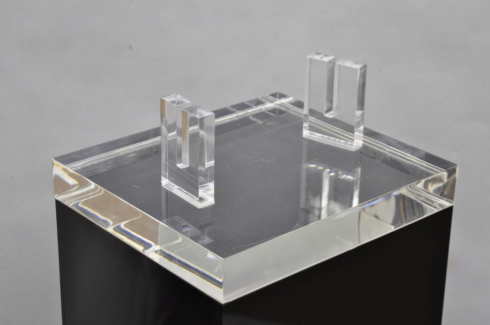Vintage Mid Century Modern Clear Lucite & Black Acrylic Lighted Pedestal Stand