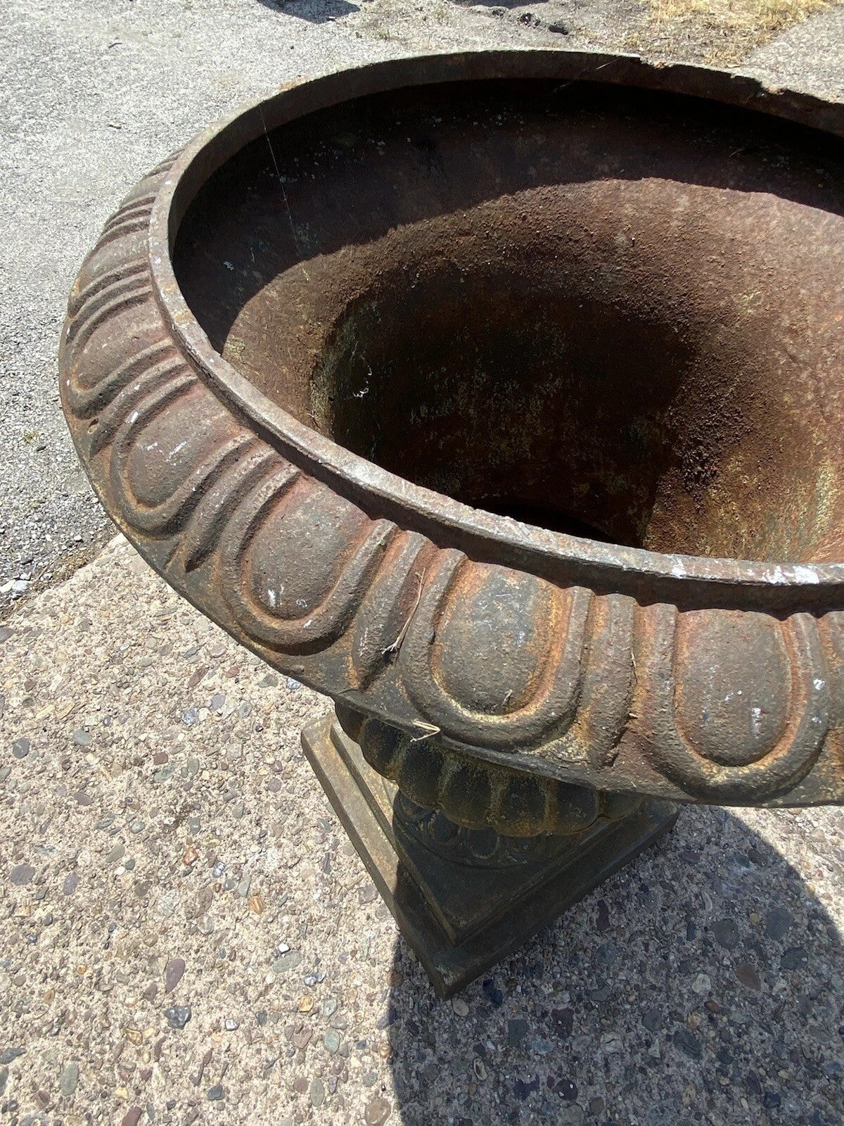 Vintage French Style Cast Iron 31"H Round Campana Urn Outdoor Garden Planter Pot