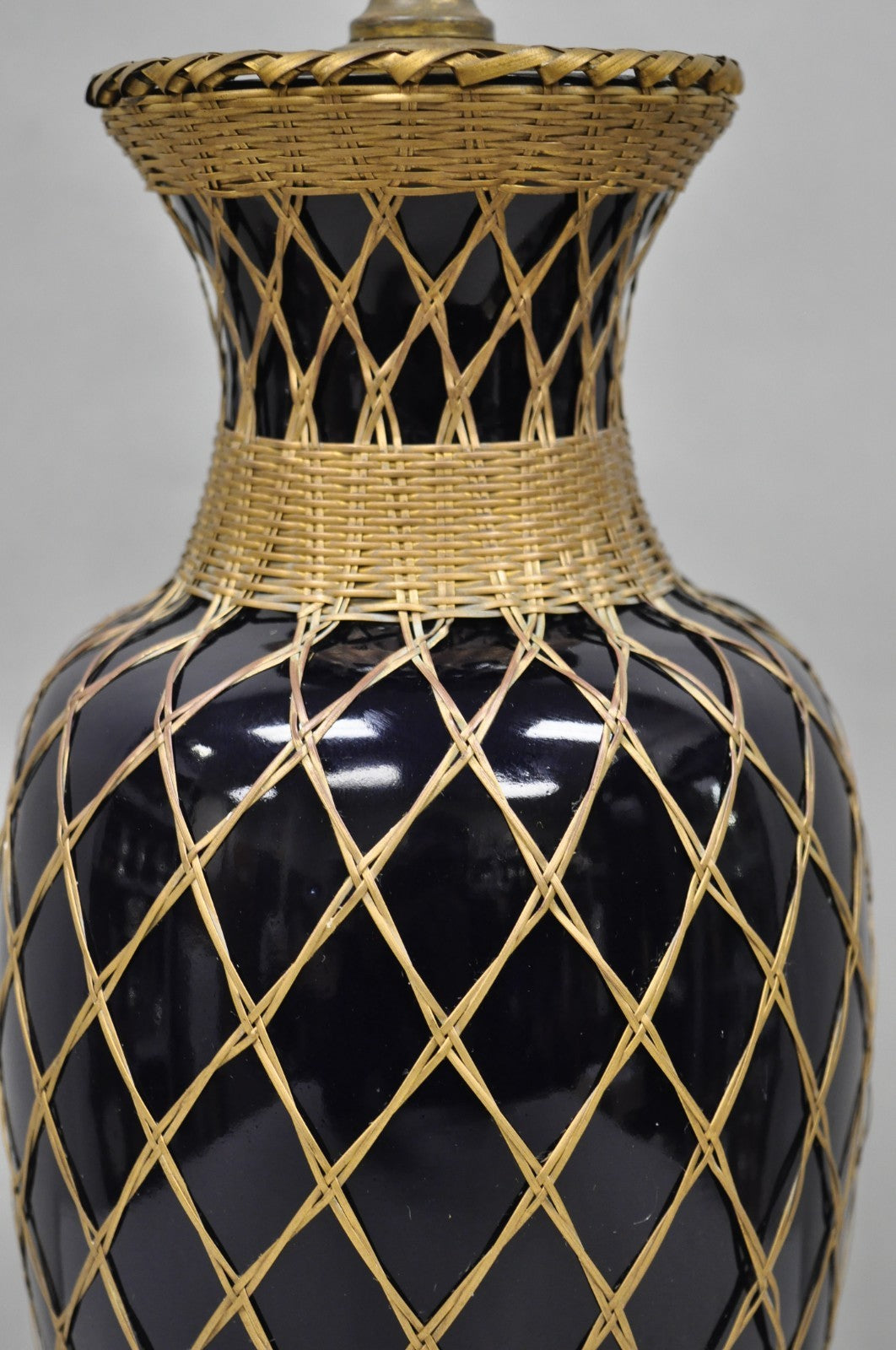 Antique Chinoiserie Japanese Cobalt Blue Porcelain Vase Brass Lattice Table Lamp