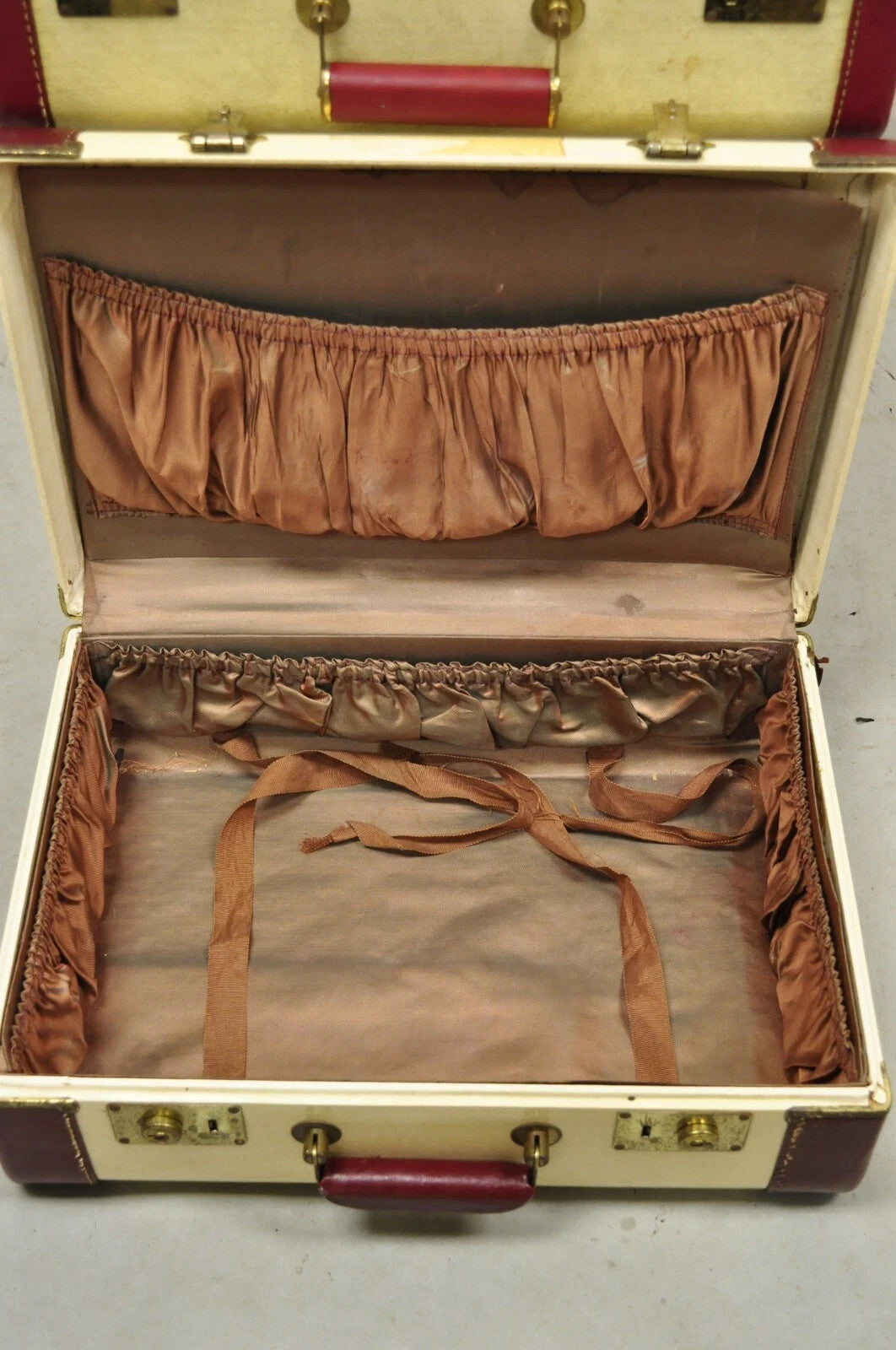 Vintage Horton & Hubbard Art Deco Cari-Lite Hard Luggage Travel Suitcase - Pair