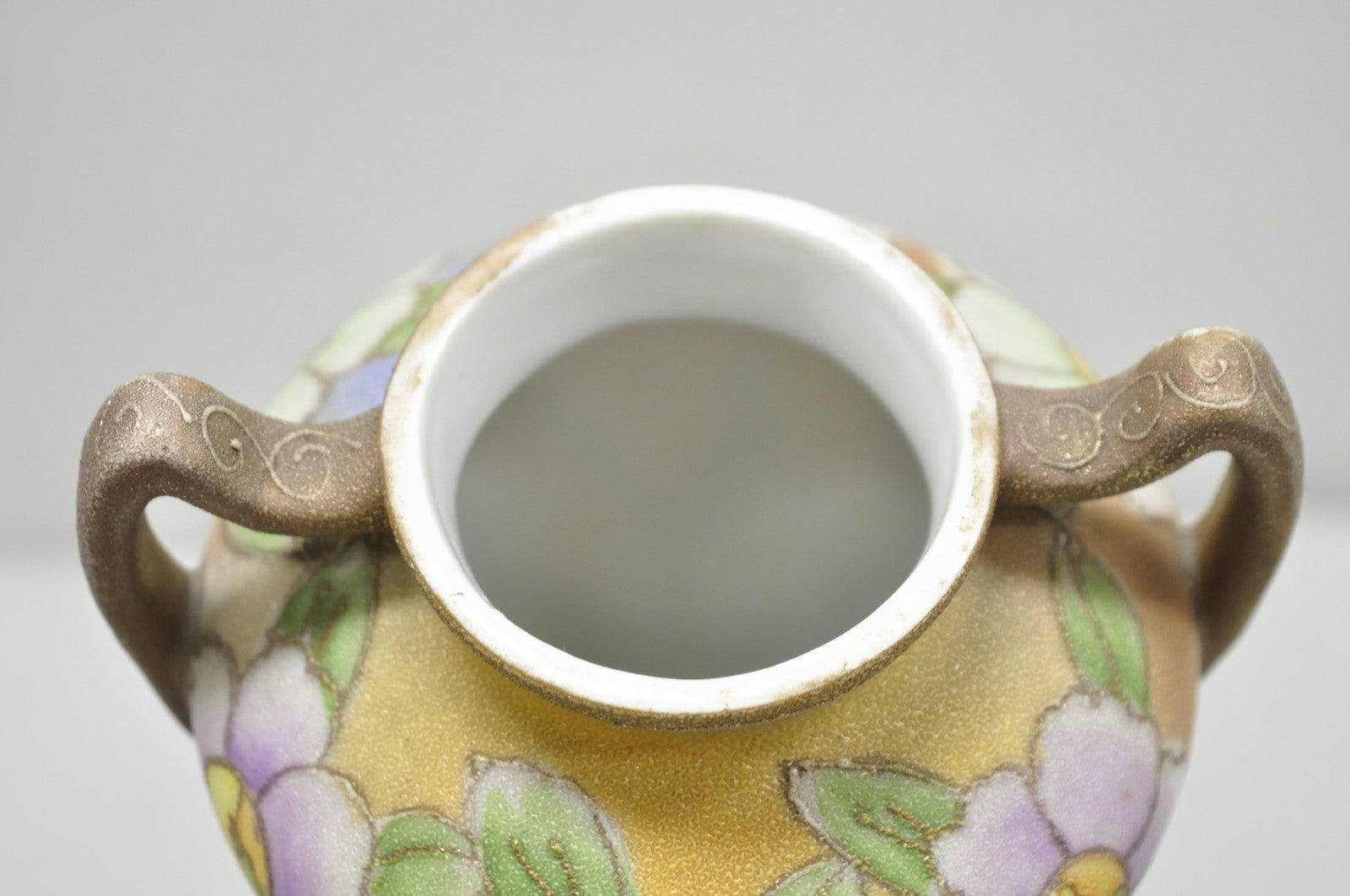 Nippon Coralene Decorated Royal Kinjo Japan Hand Painted Porcelain Handled Vase