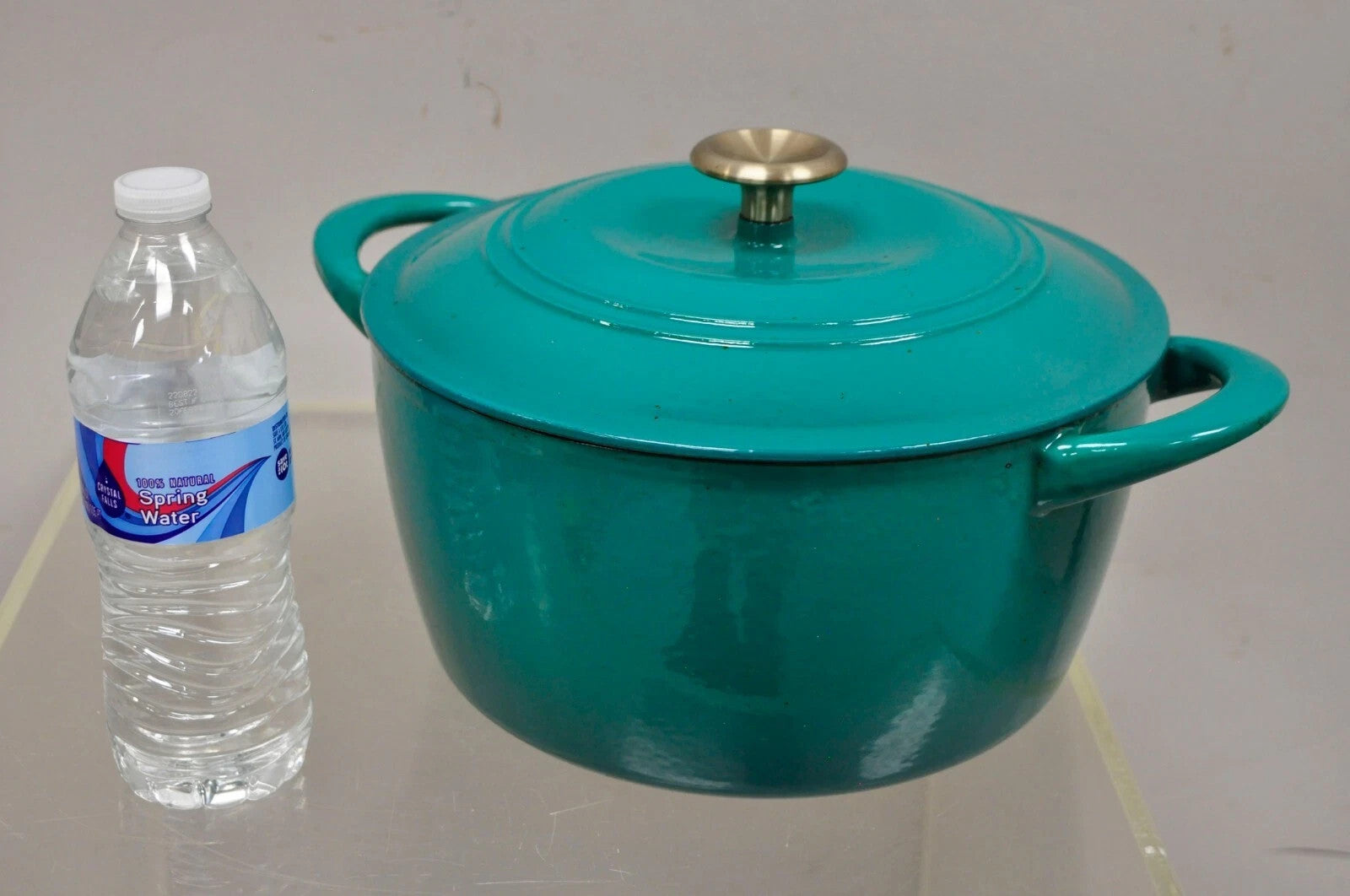 Mid Century Modern Style Green Cast Iron Dutch Oven 6.5 Qt 6.2 L Pot with Lid