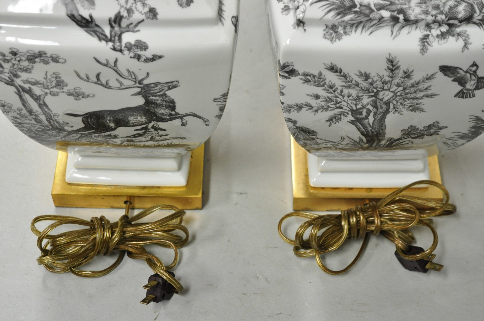 Porcelaine de Paris French Country Toile Porcelain Jardinierie Table Lamps Pair