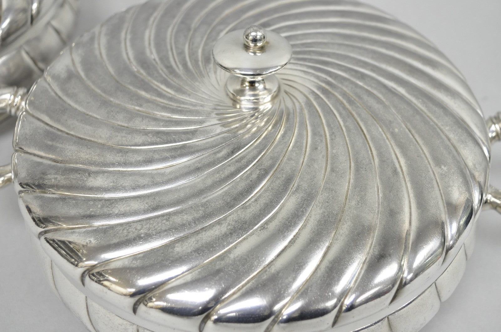Antique Meriden B Co Spiral Swirl Silver Plated Covered Serving Dish Tureen Pair