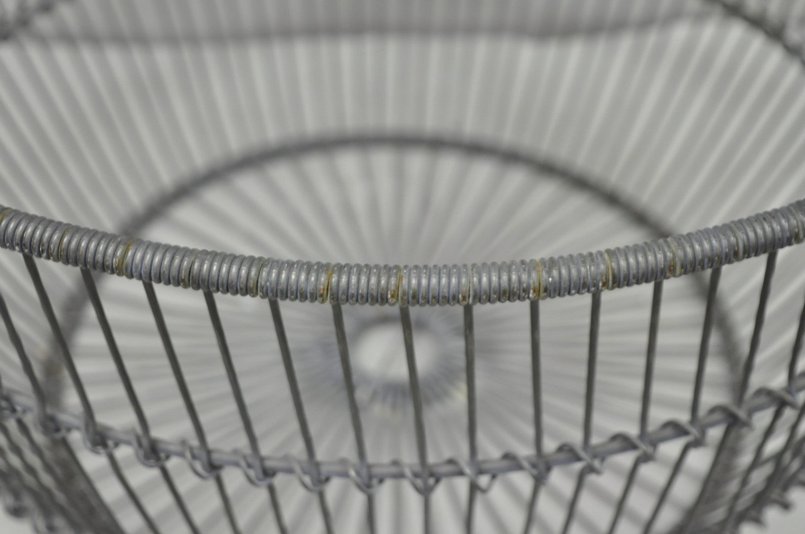 Vintage Industrial Modern Large 24" Metal Wire Oyster Clam Throw Blanket Basket
