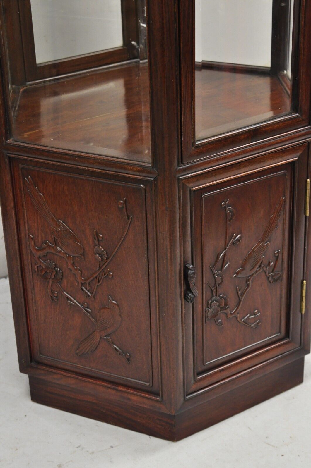 Vtg Oriental Chinoiserie Asian Mahogany Hexagonal Lighted Display Curio Cabinet
