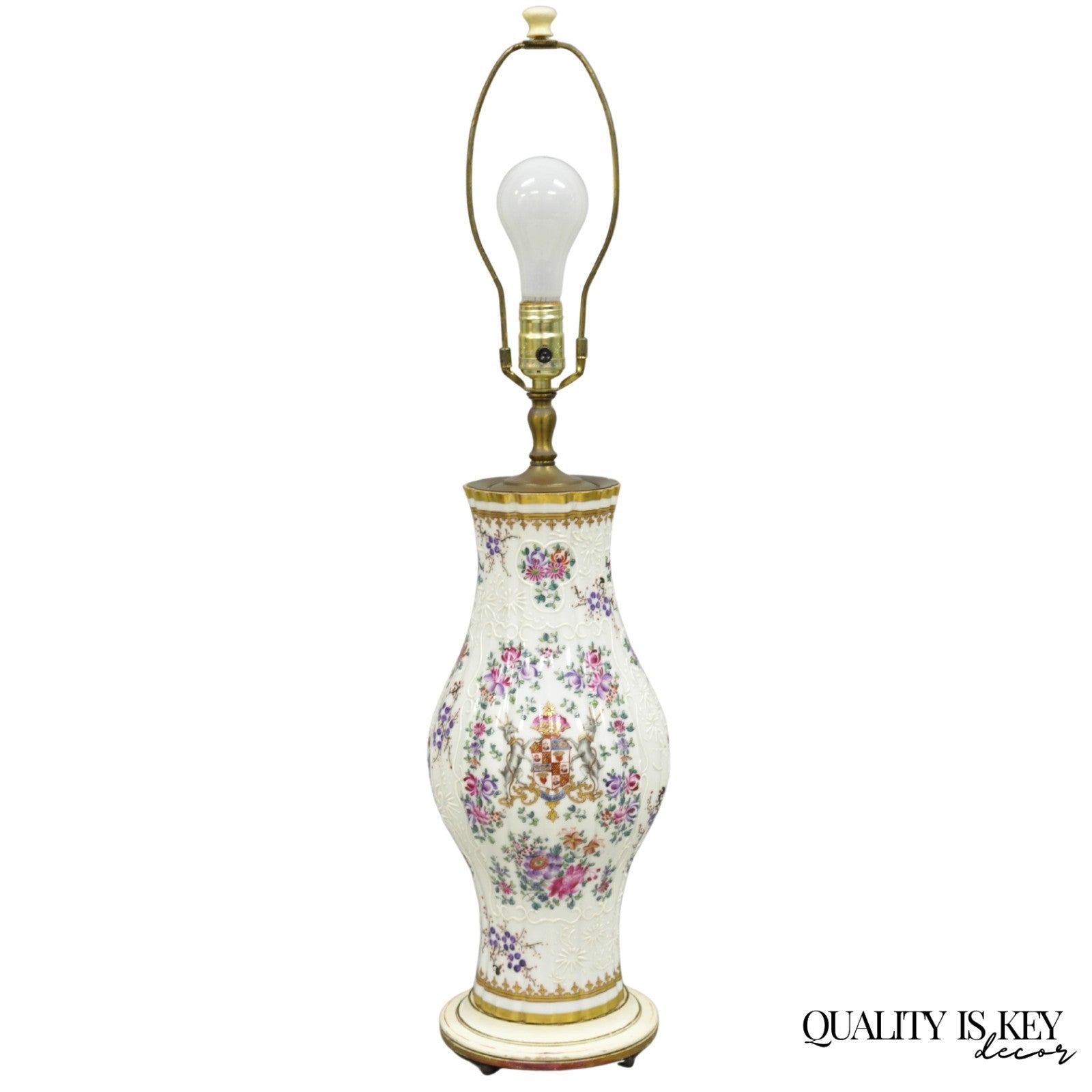 English Victorian Armorial Porcelain Hand Painted Chinese Export Table Lamp