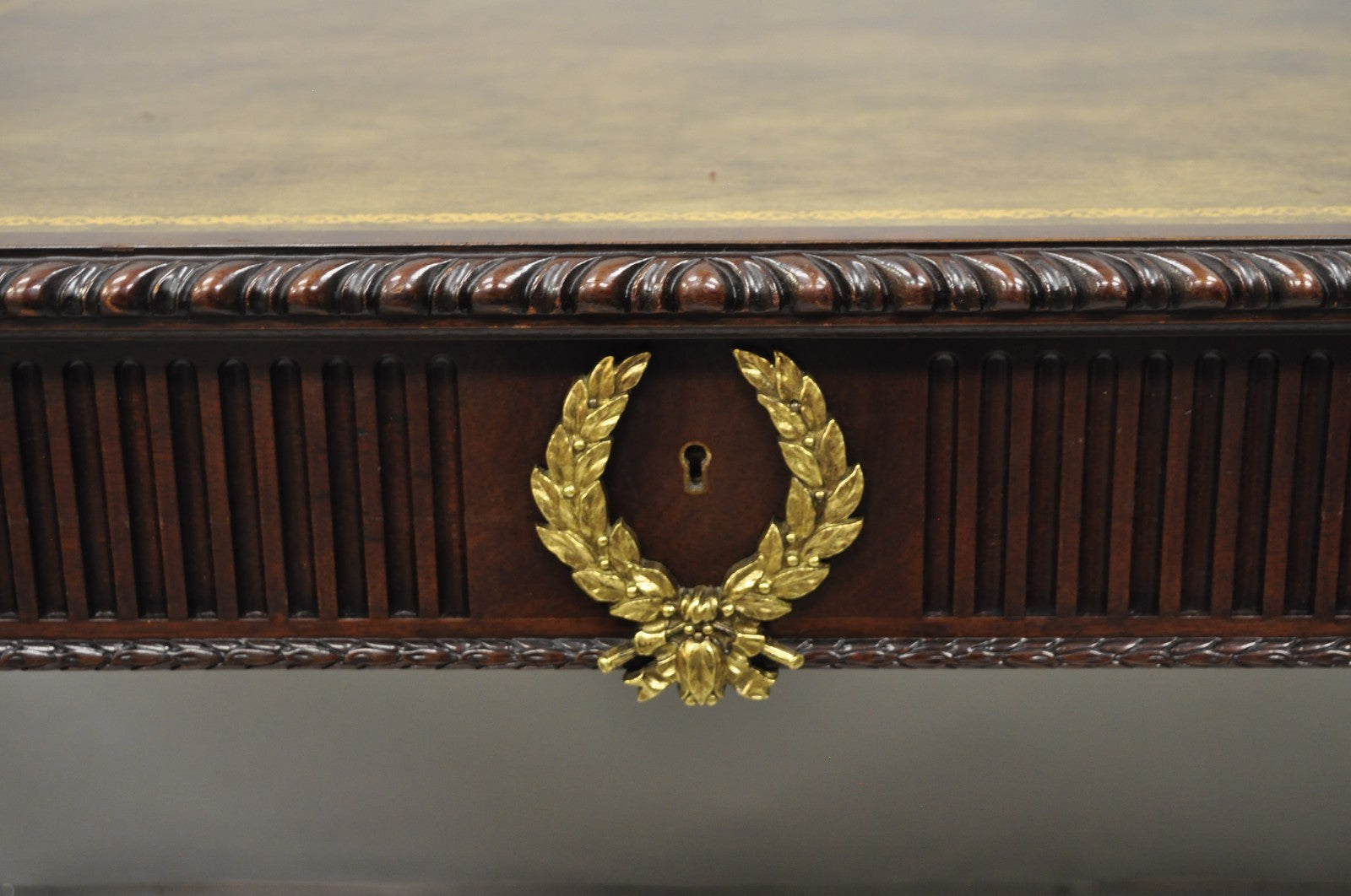 Vintage Baker Hepplewhite Style Mahogany Leather Top Executive Writing Desk