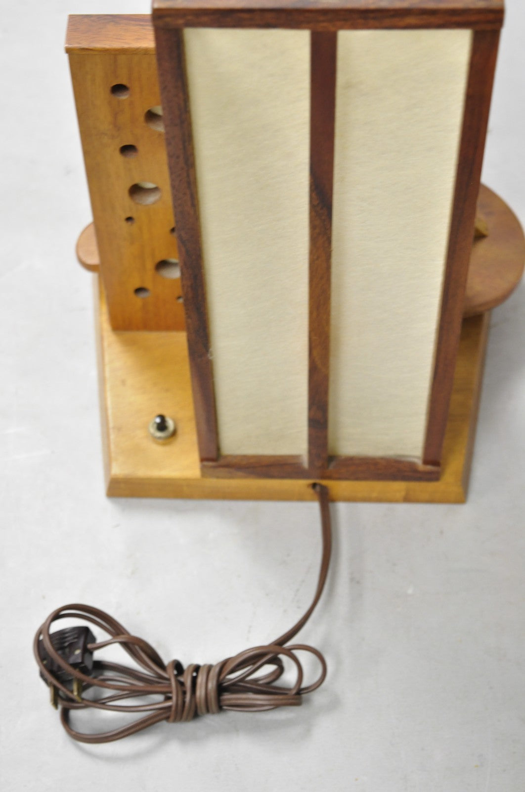 Vintage Mid Century Modern Carved Hawaiian Koa Wood Palm Tree Tiki Table Lamp