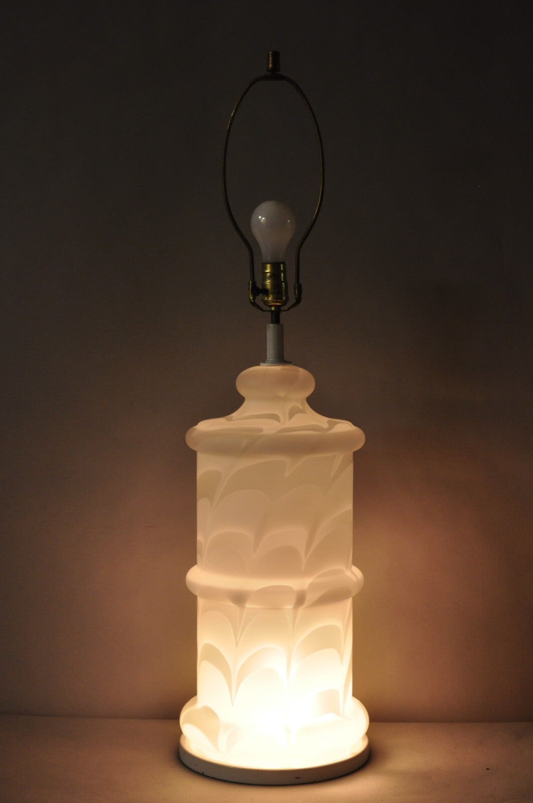 Vintage Murano Mazzega Style White Frosted Swirl Glass Large Table Lamp
