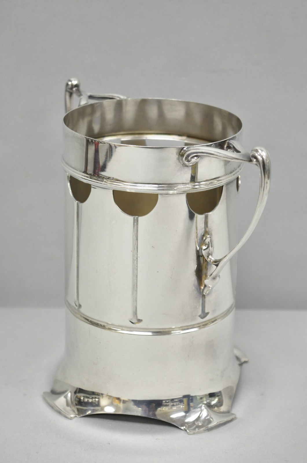 Roberts and Belk Art Nouveau Silver Plated Champagne Chiller Wine Bottle Coaster