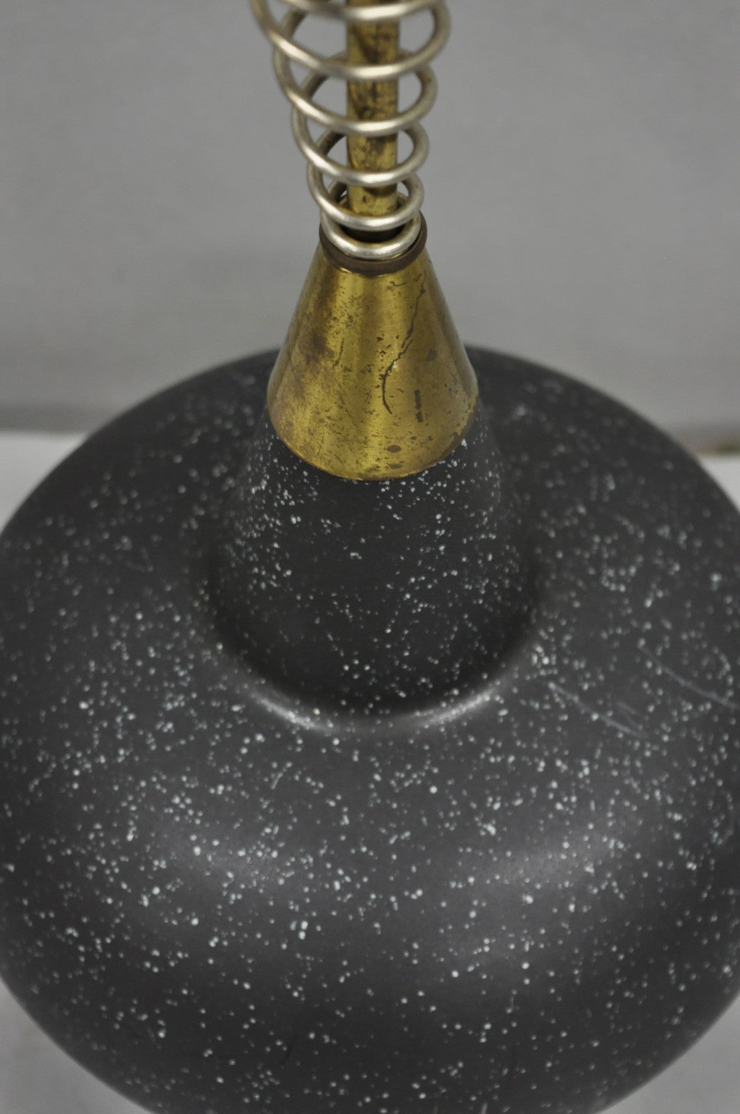 Vintage Mid Century Modern Black Bulbous Ceramic Pottery Table Lamp w/ Spring