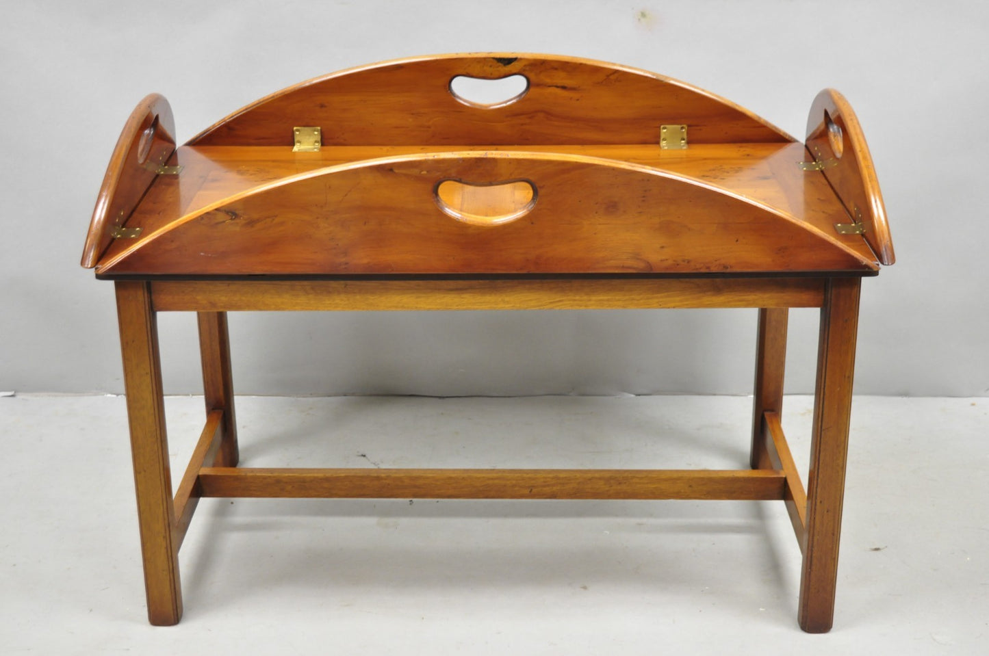English Georgian Chippendale Mahogany Burl Wood Butlers Tray Top Coffee Table