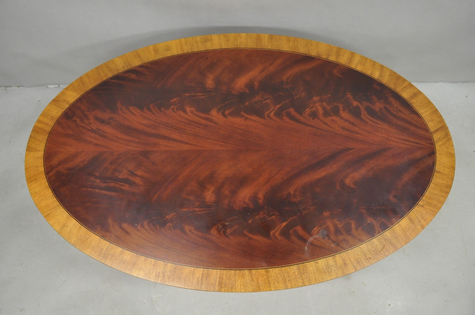 Ethan Allen Newport Collection Banded Mahogany Oval Duncan Phyfe Coffee Table