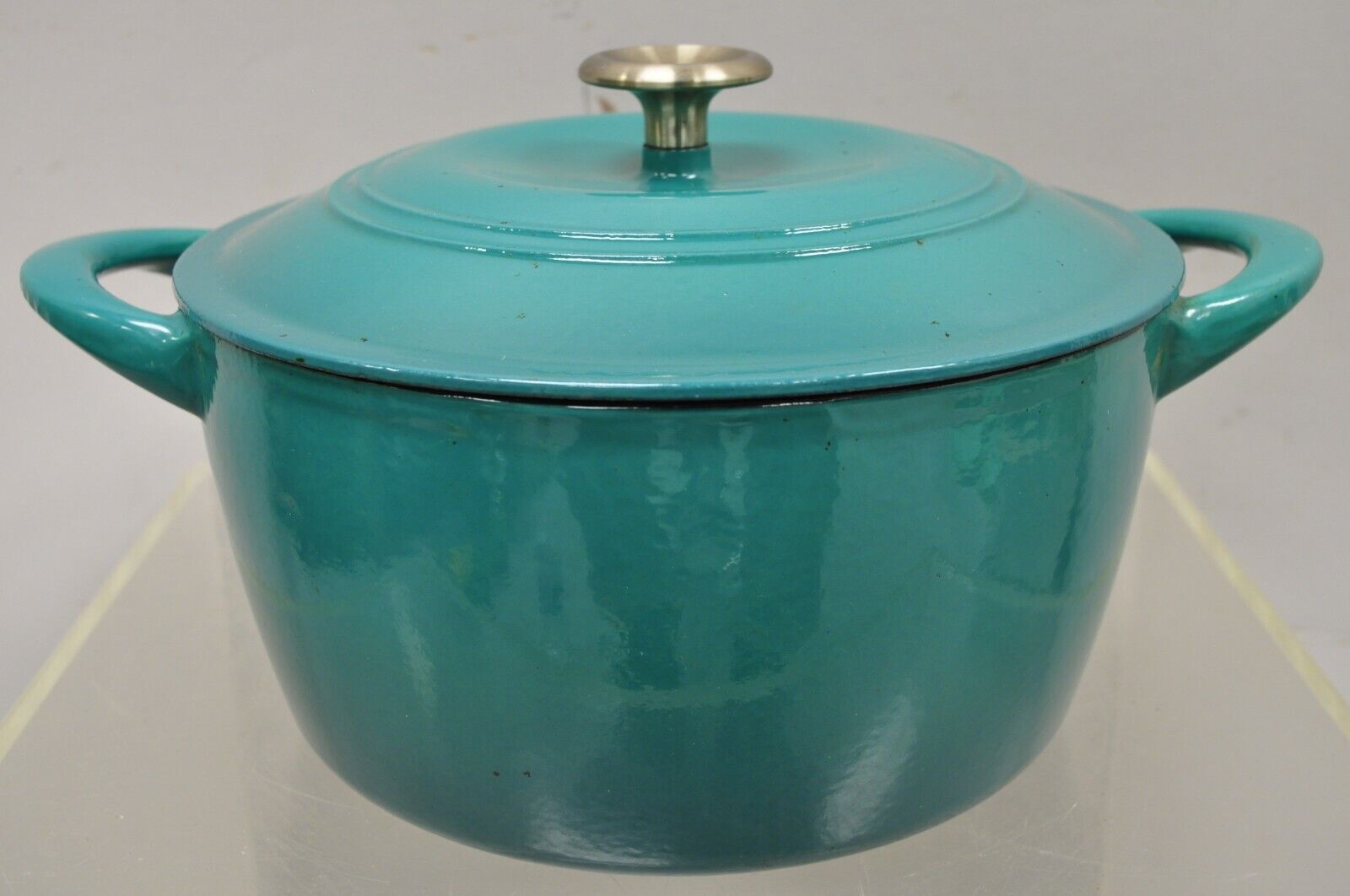 Green Cast Iron Dutch Oven 6.5 Qt 6.2 L Pot with Lid