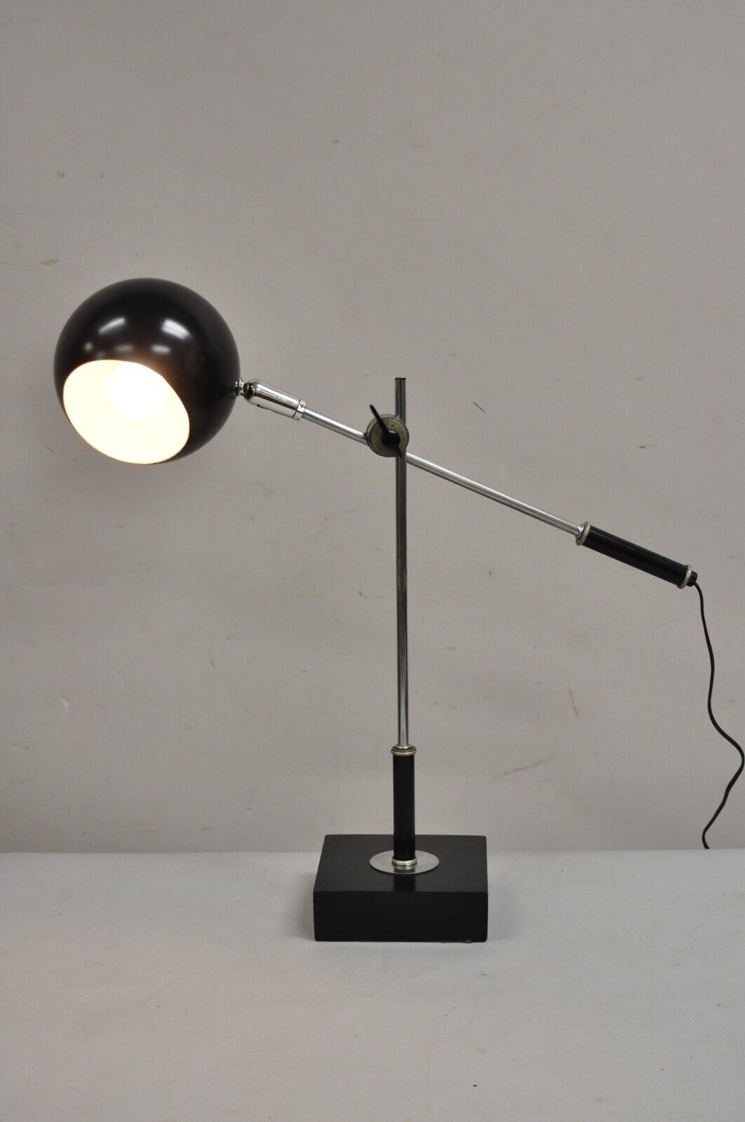 Vintage Robert Sonneman Mid Century Modern Black Eyeball Adjustable Desk Lamp