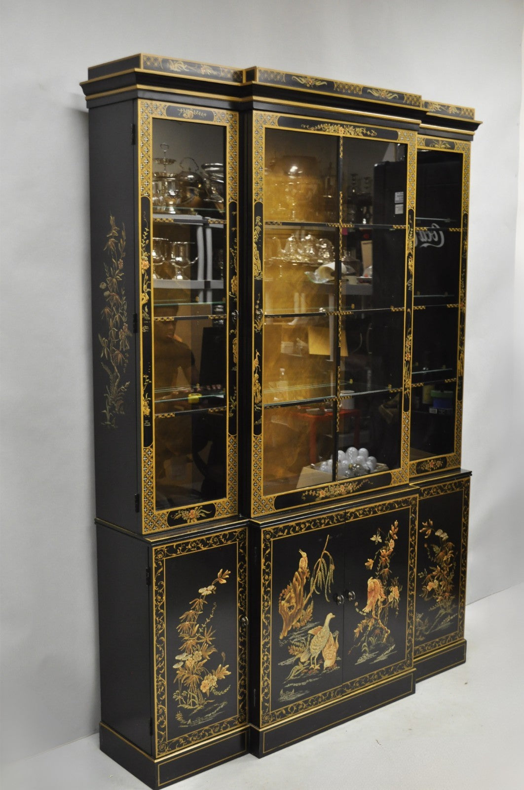 Drexel Et Cetera Chinoiserie Black Lacquer Decorated Breakfront China Cabinet