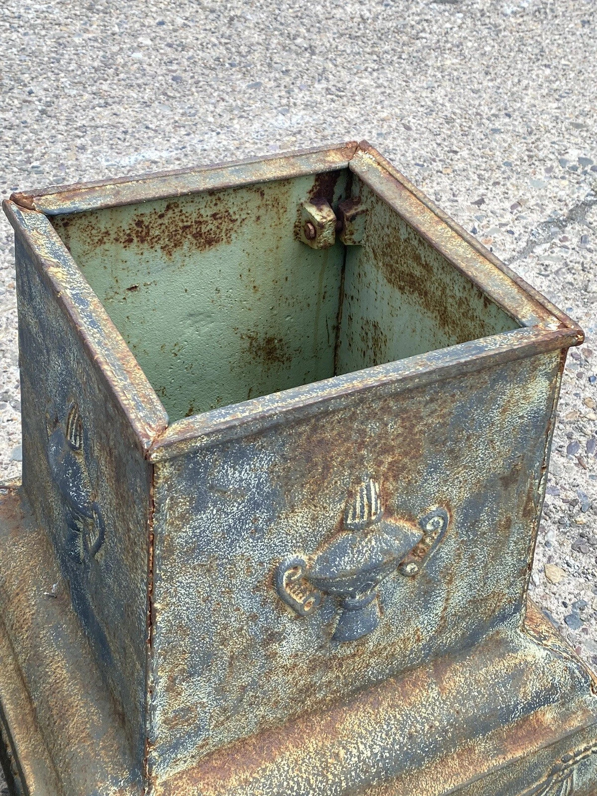 Vintage Neoclassical Style Green Cast Iron Garden Planter Urn Pedestal Base Pair