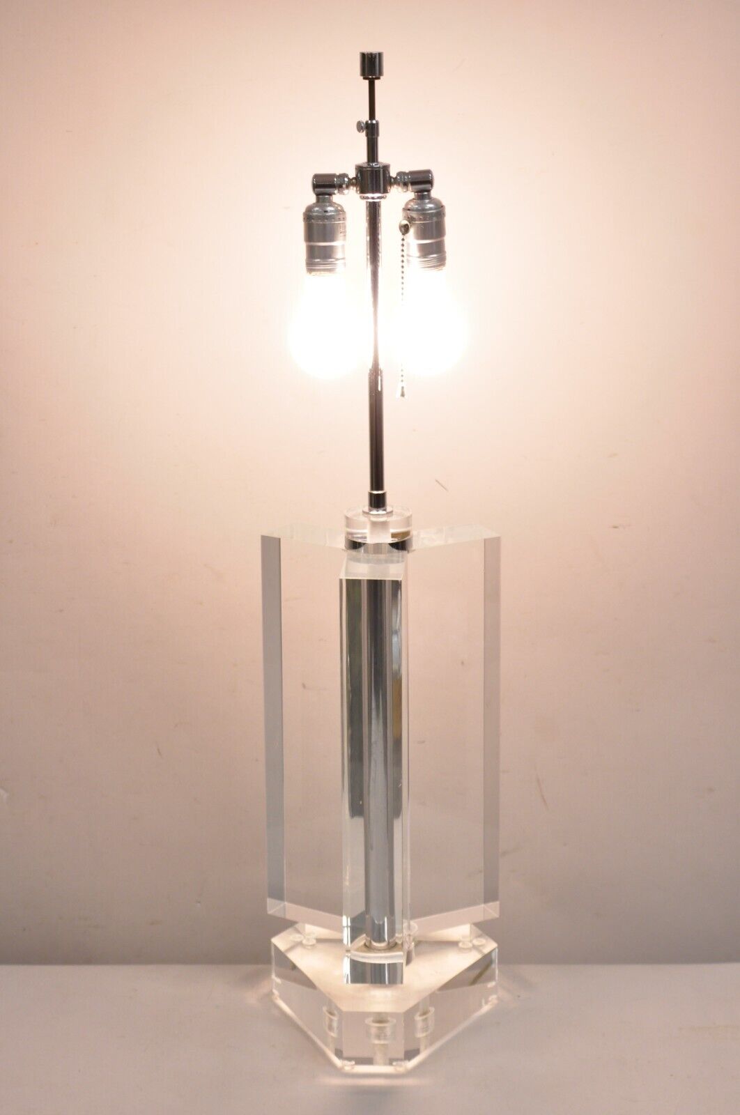 Vintage Mid Century Modern Les Prismatiques Triple Lucite "Trefoil" Table Lamp