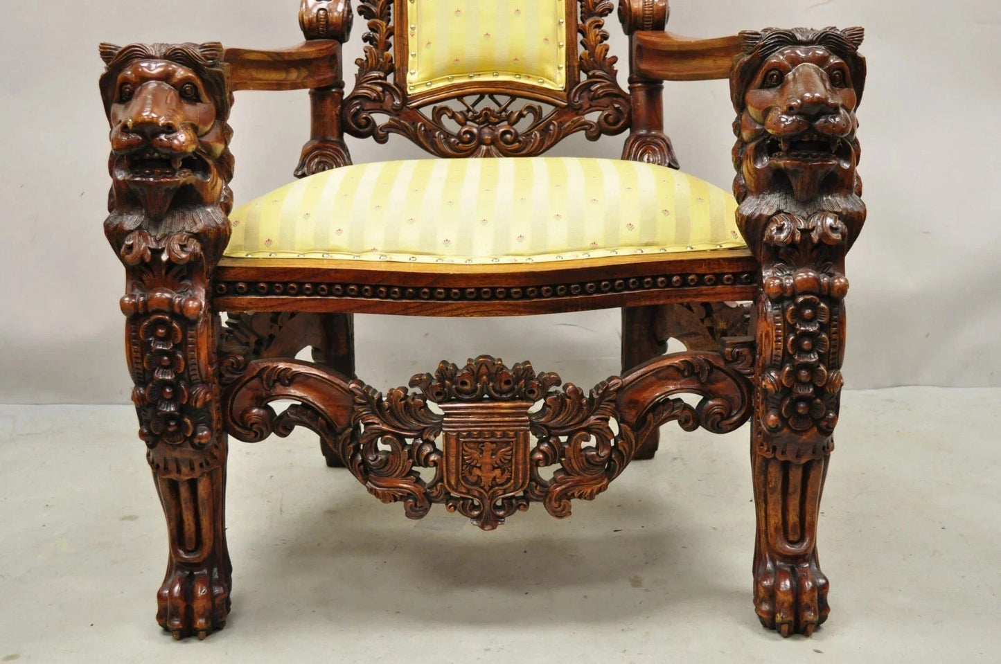 Renaissance Gothic Style Large Figural Lion Carved Wood Paw Feet Throne Chair