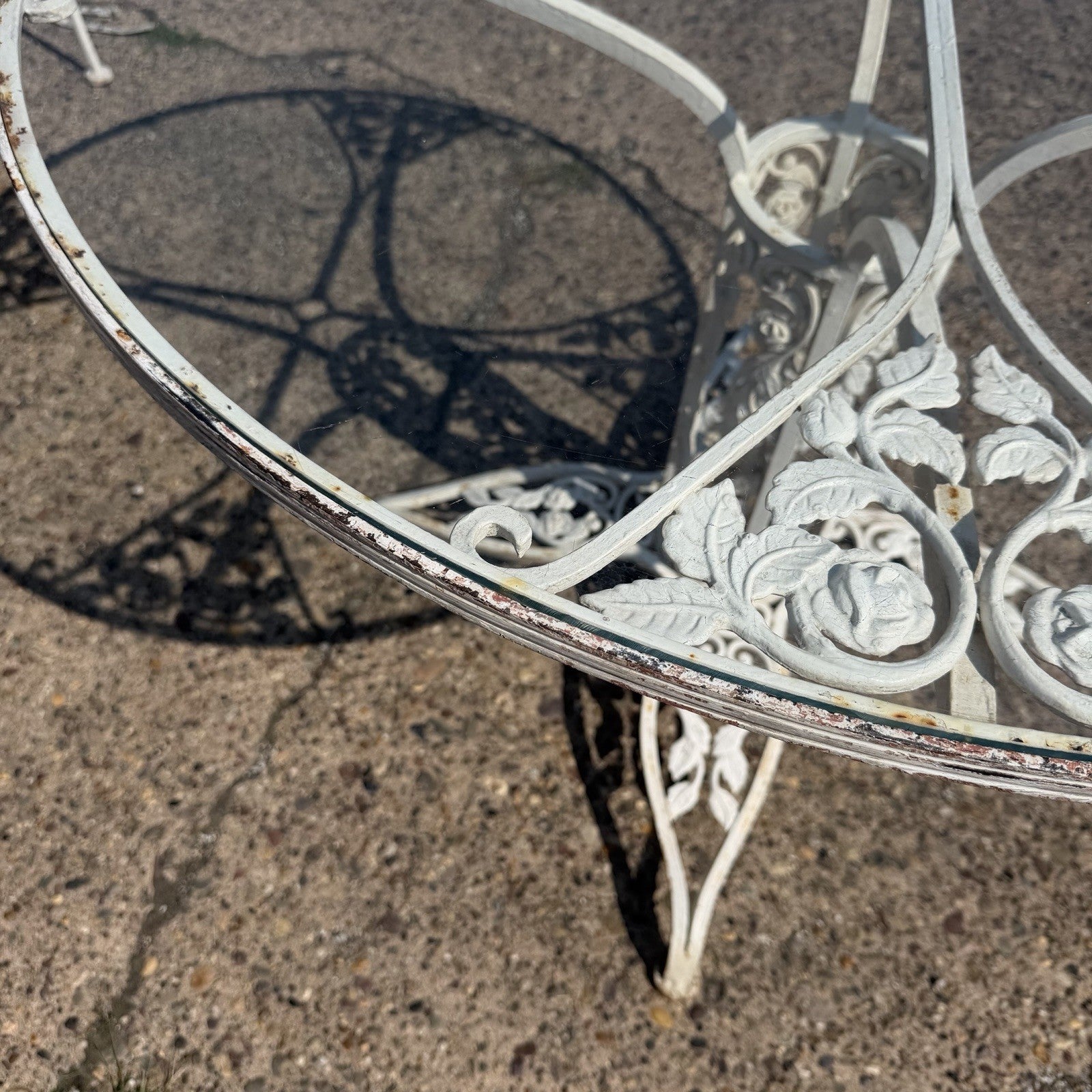 Vintage Russell Woodard Orleans Wrought Iron Pedestal Base Patio Dining Table