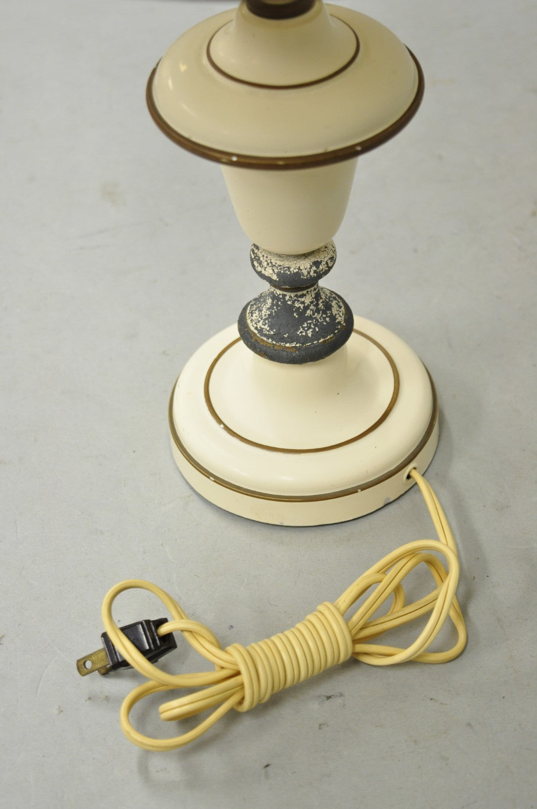 Vintage French Country Style Small White Tole Metal Boudoir Table Lamp w/ Shade