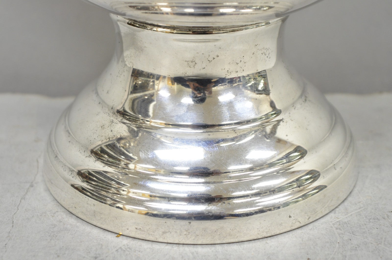 Vintage Oneida Silver Plated Trophy Cup Urn Champagne Chiller Bar Ice Bucket