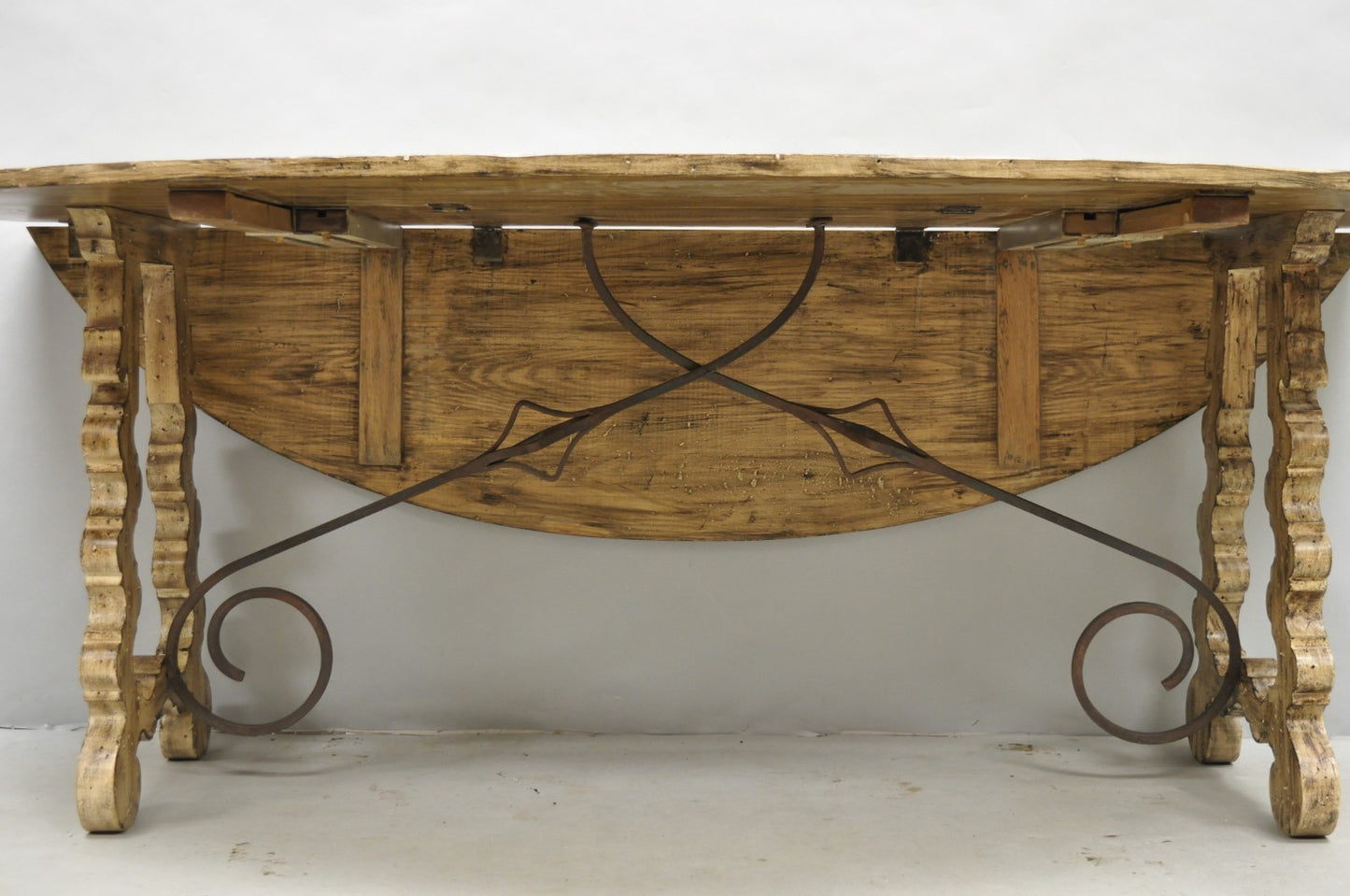 French Country Style Oval Drop Leaf Farmhouse Pine Woodgrain Dining Room Table