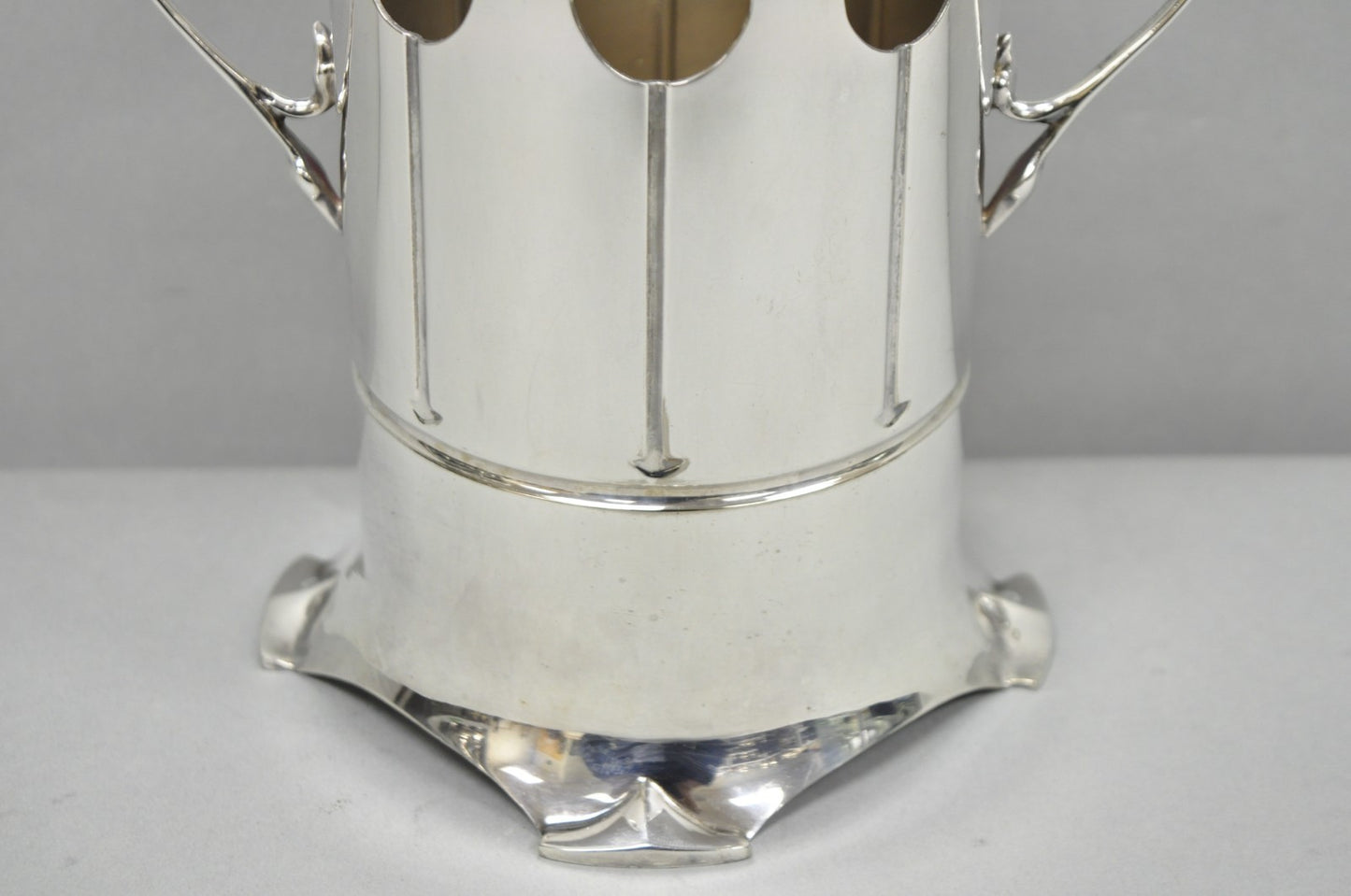 Roberts and Belk Art Nouveau Silver Plated Champagne Chiller Wine Bottle Coaster