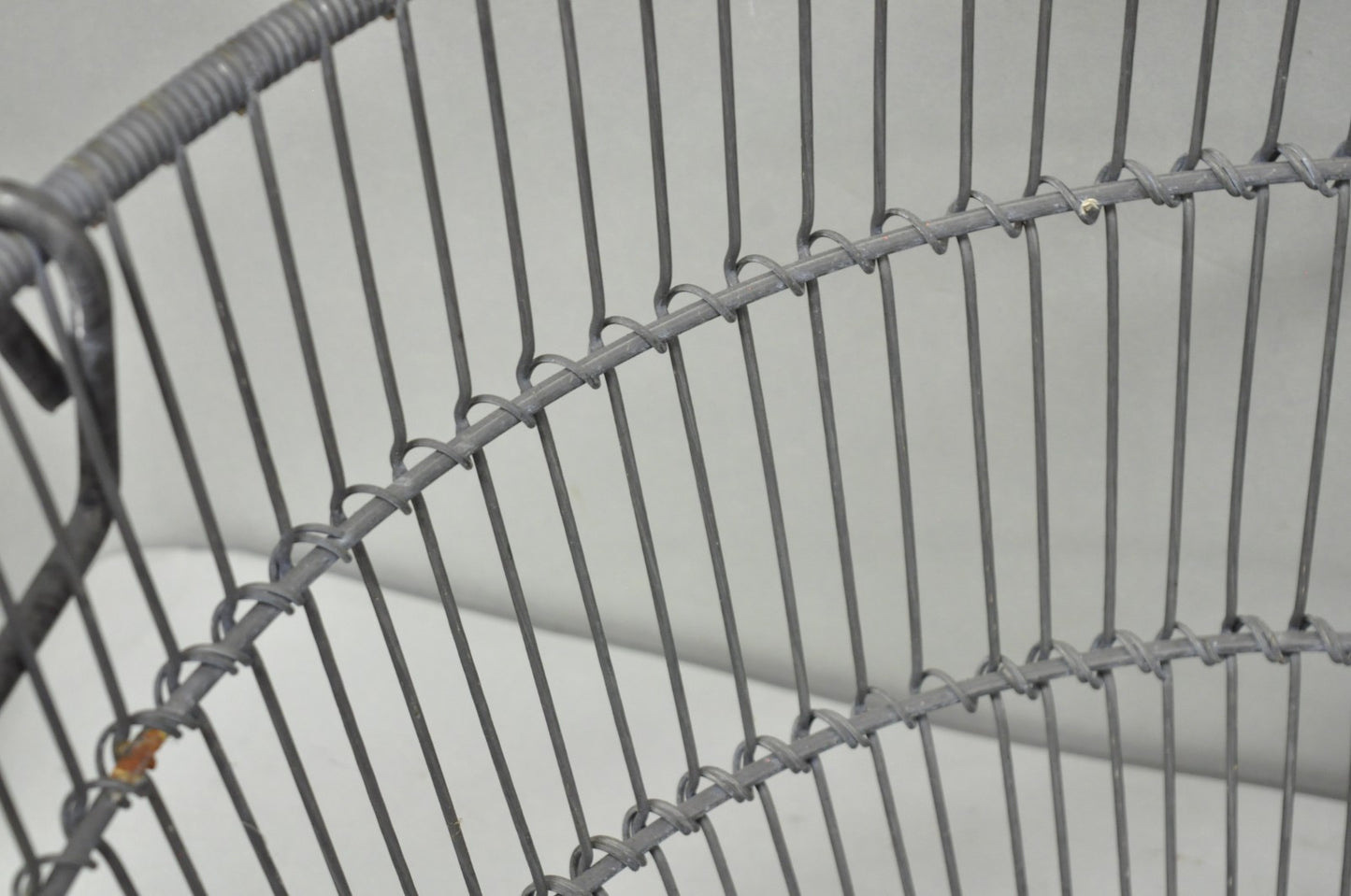 Vintage Industrial Modern Large 24" Metal Wire Oyster Clam Throw Blanket Basket