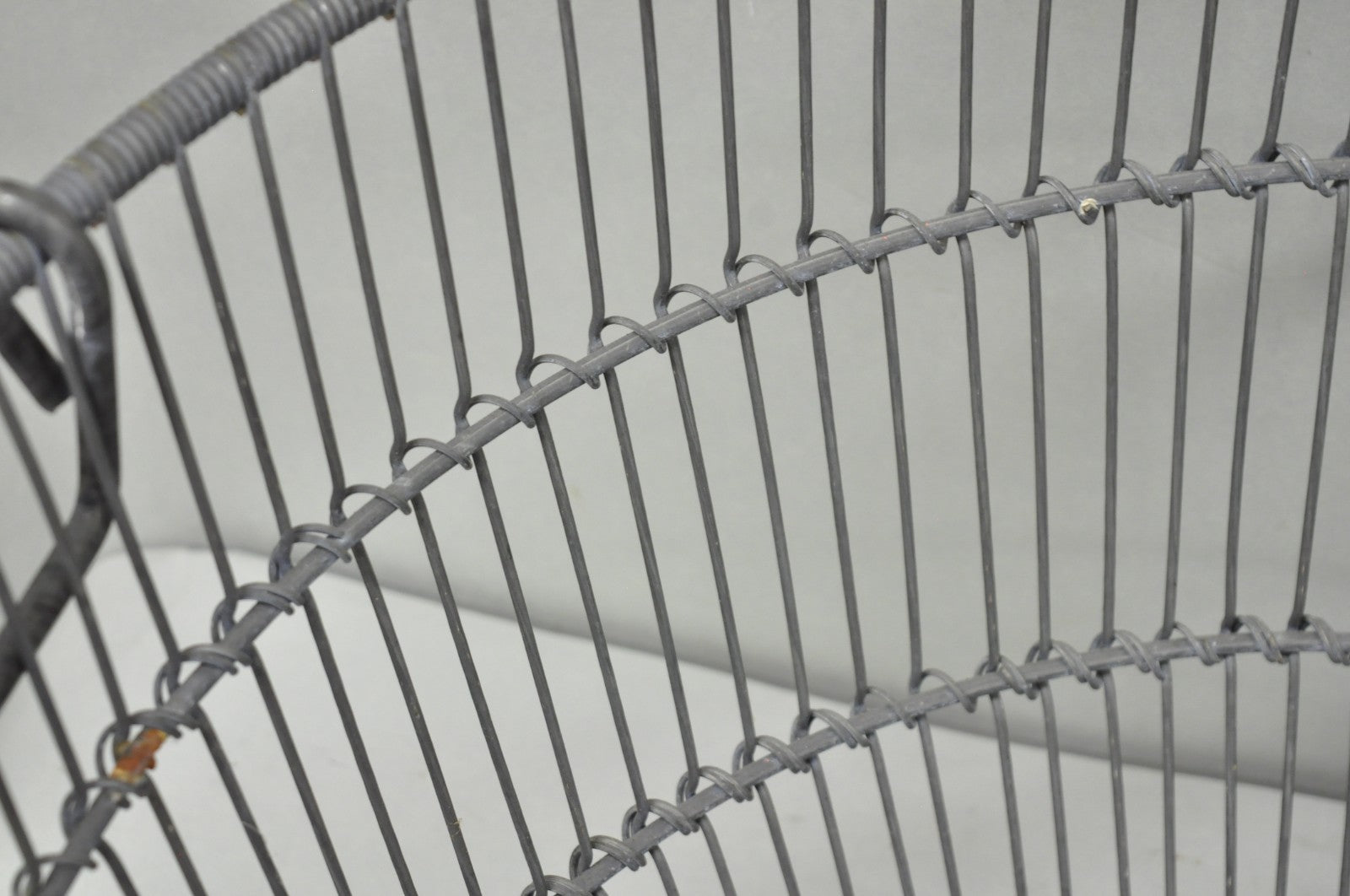Vintage Industrial Modern Large 24" Metal Wire Oyster Clam Throw Blanket Basket