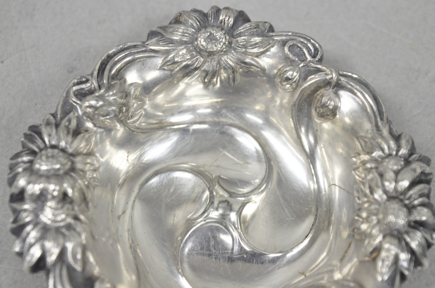 Antique English Art Nouveau Silver Plated Floral Repousse Nut Dish Bowl Set of 8