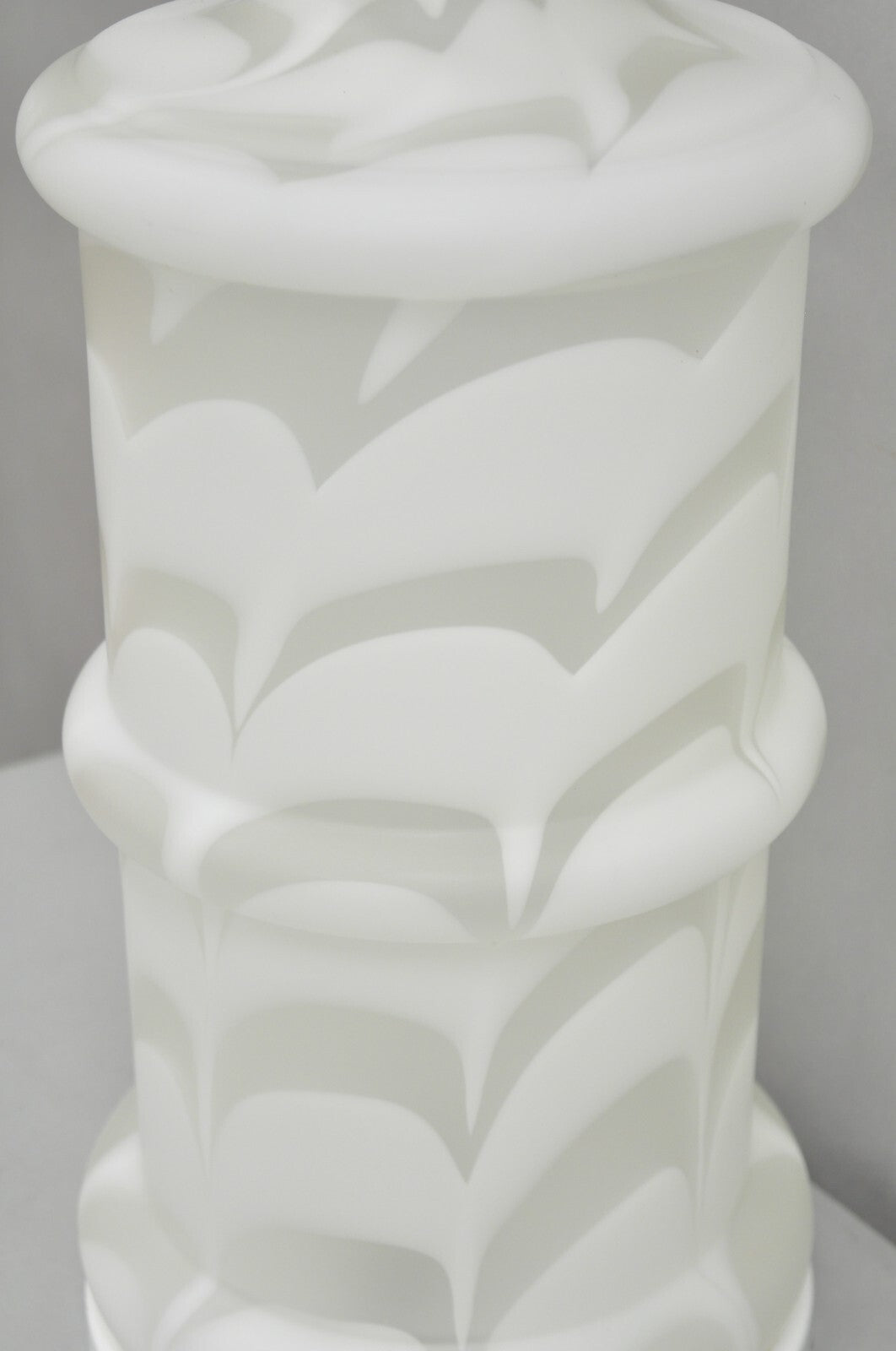 Vintage Murano Mazzega Style White Frosted Swirl Glass Large Table Lamp