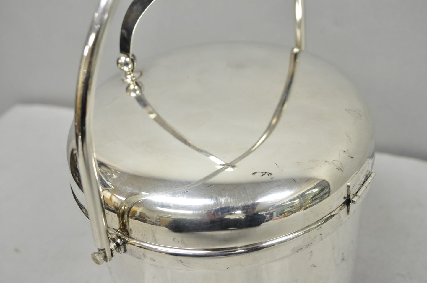 Vintage Art Deco Silver Plated Reticulating Hinge Lidded Bar Ice Bucket