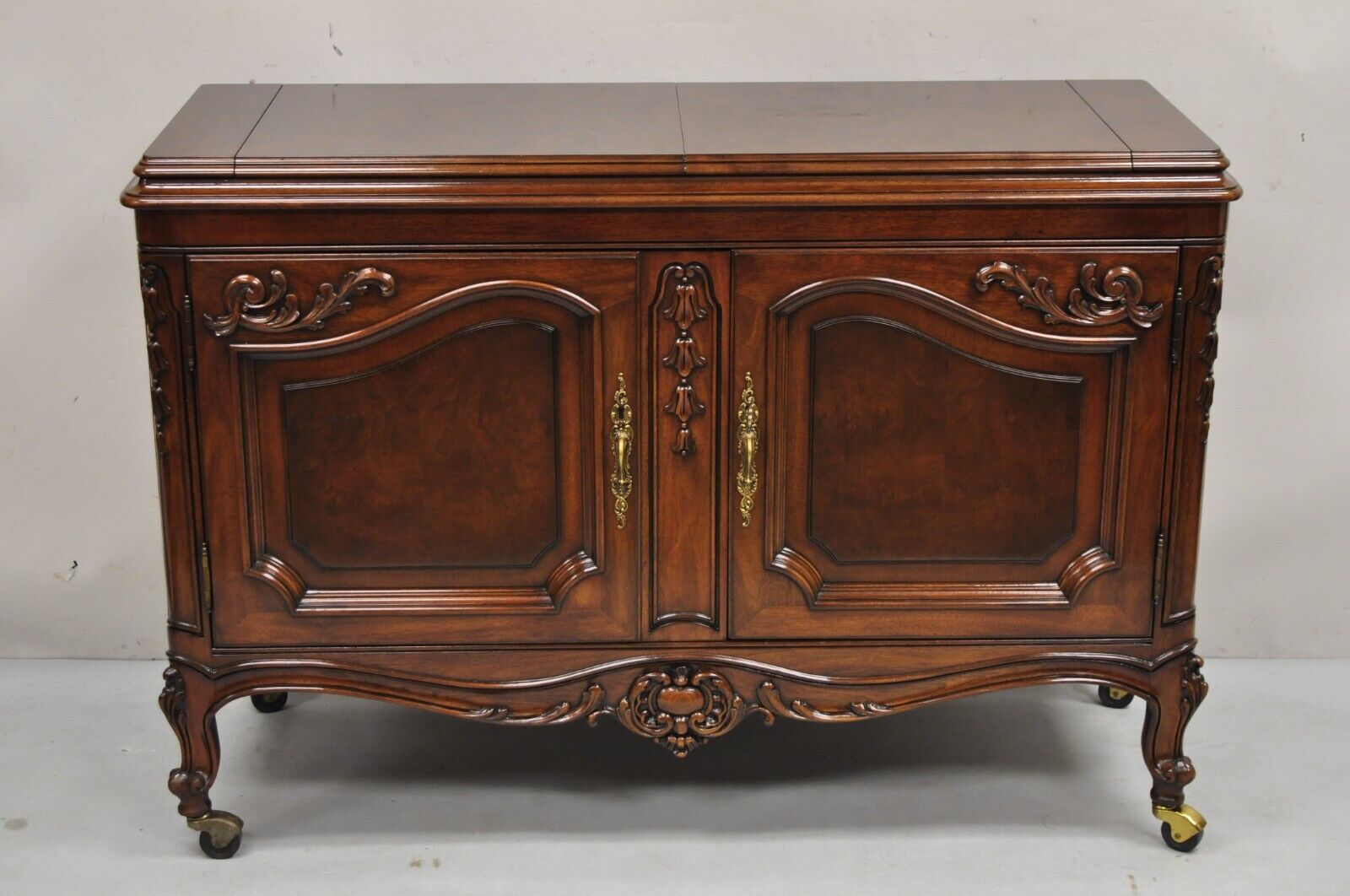 Karges French Louis XV Style Carved Mahogany Wood Dry Bar Rolling Buffet Cabinet