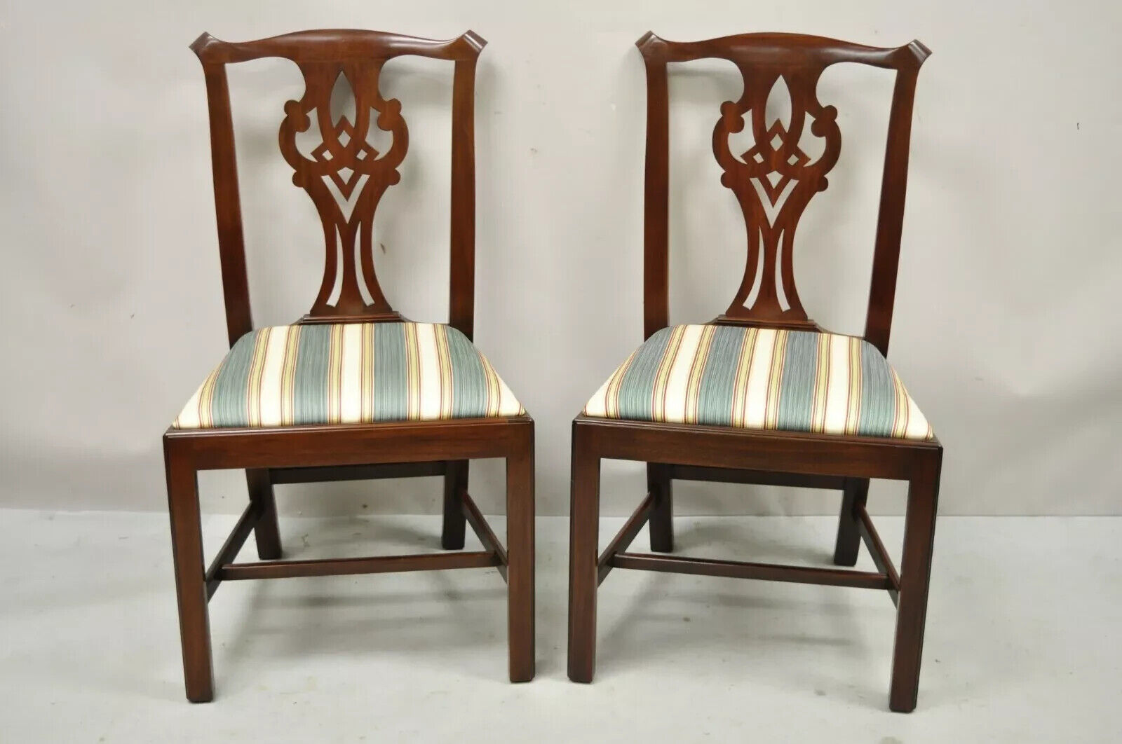 Henkel Harris Solid Mahogany Georgian Chippendale Style Dining Chairs - Set of 6